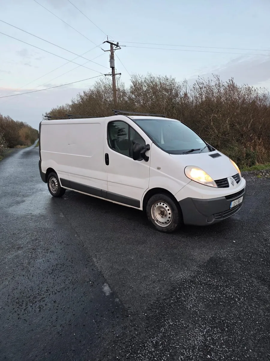2012 Renault trafic just passed cvrt - Image 3