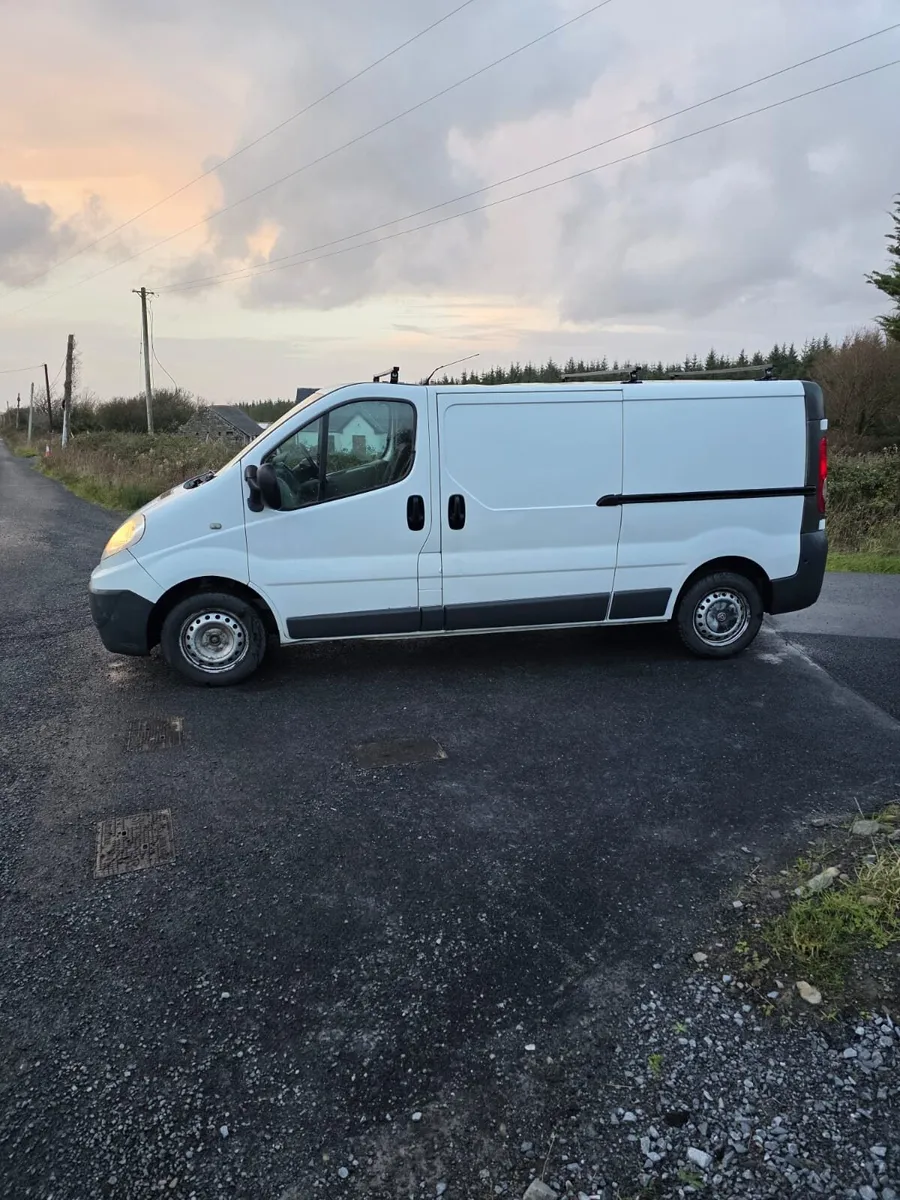 2012 Renault trafic just passed cvrt - Image 4