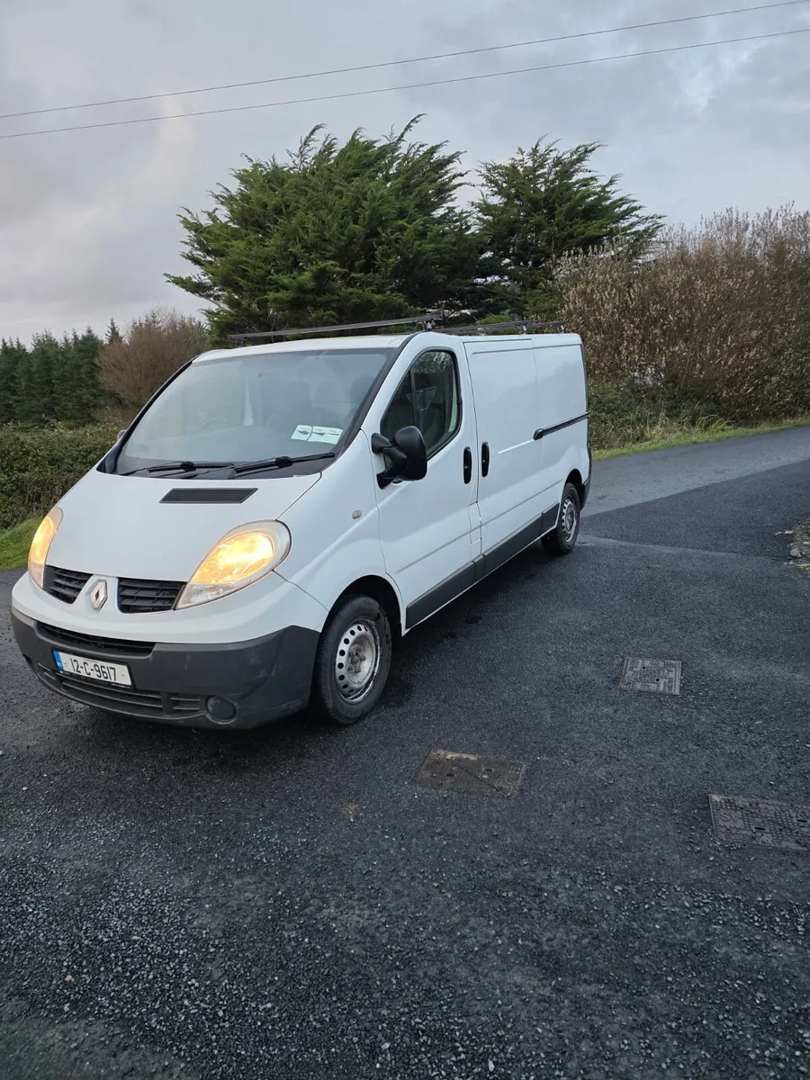 2012 Renault trafic just passed cvrt - Image 1