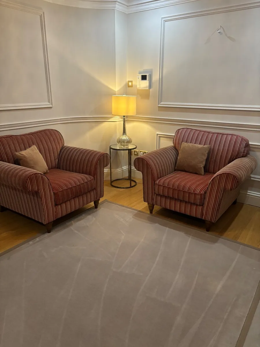 2 elegant fabric armchairs - Image 2