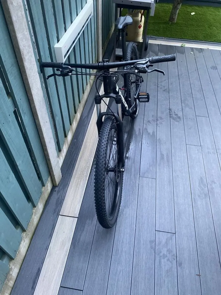Trek Marlin 4 Mountain Bike XL - Image 3