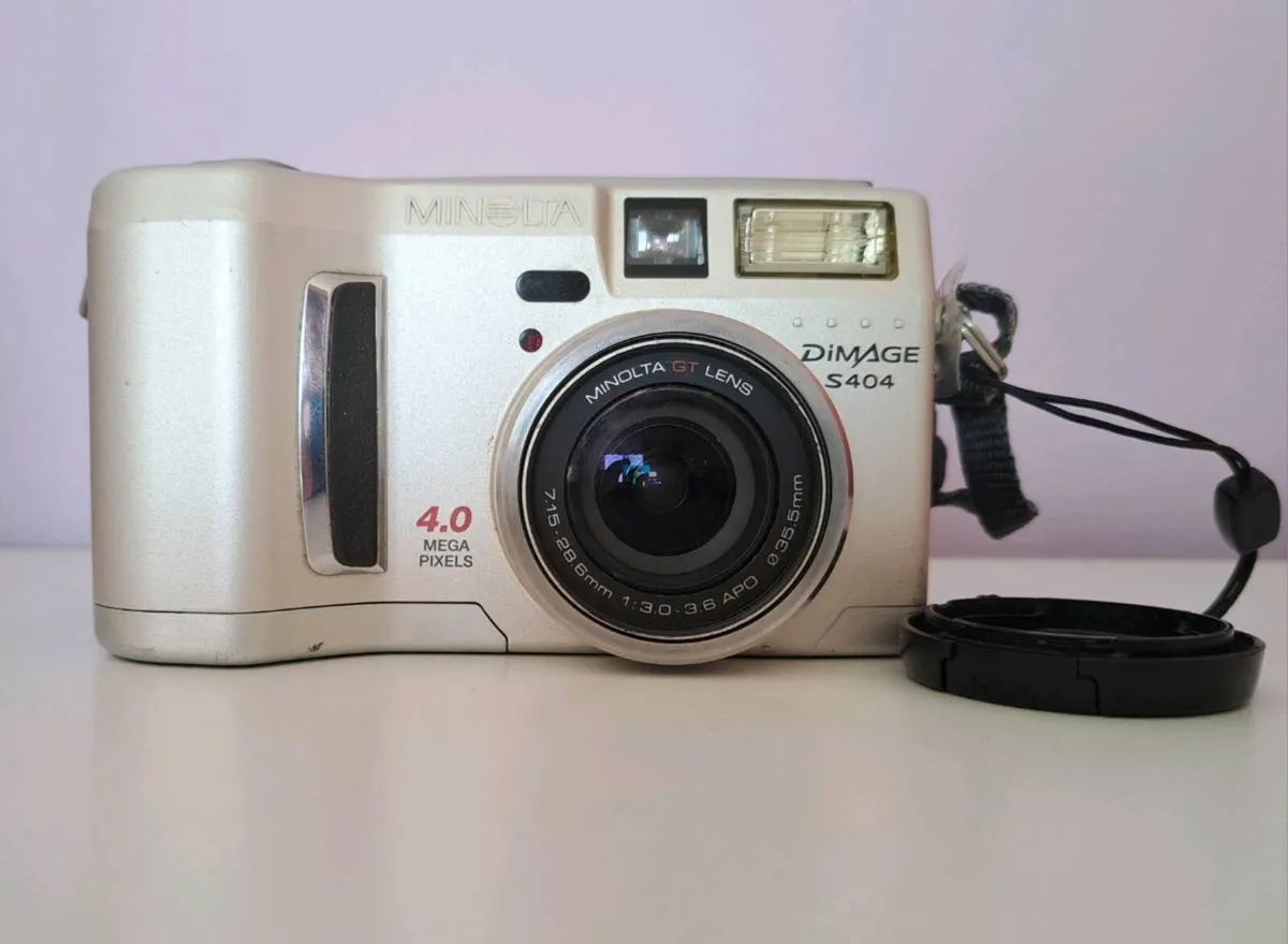 Minolta Dimage digital camera - Image 1