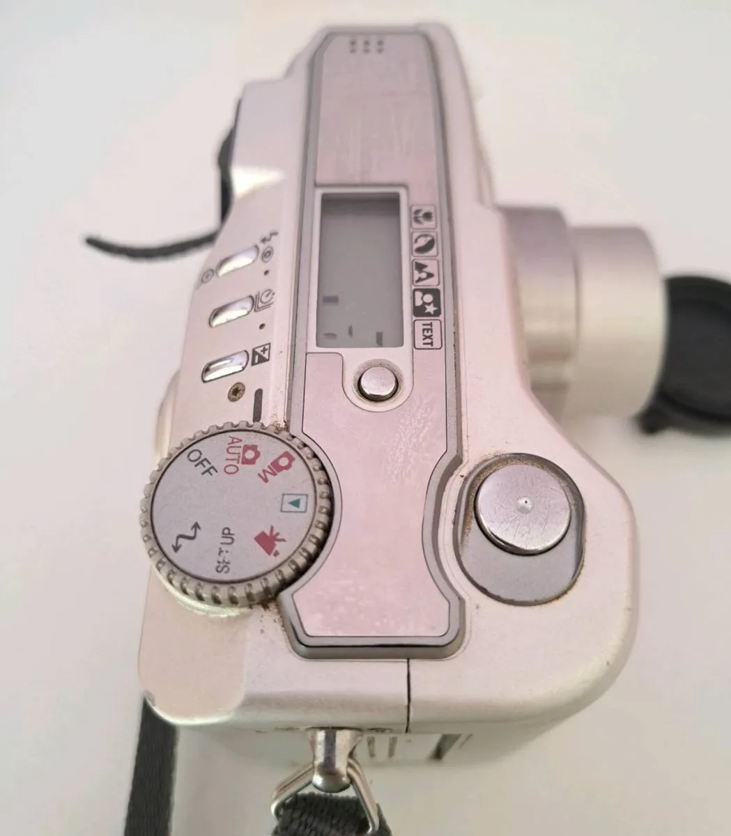 Minolta Dimage digital camera - Image 4