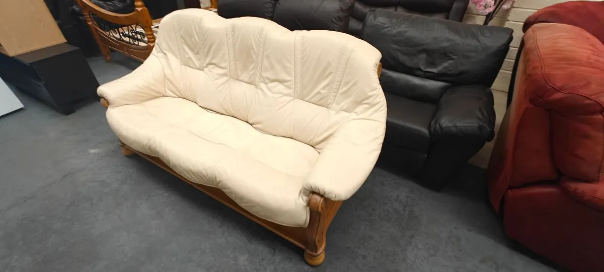 3 Seater Cream Leather Couch - Image 4