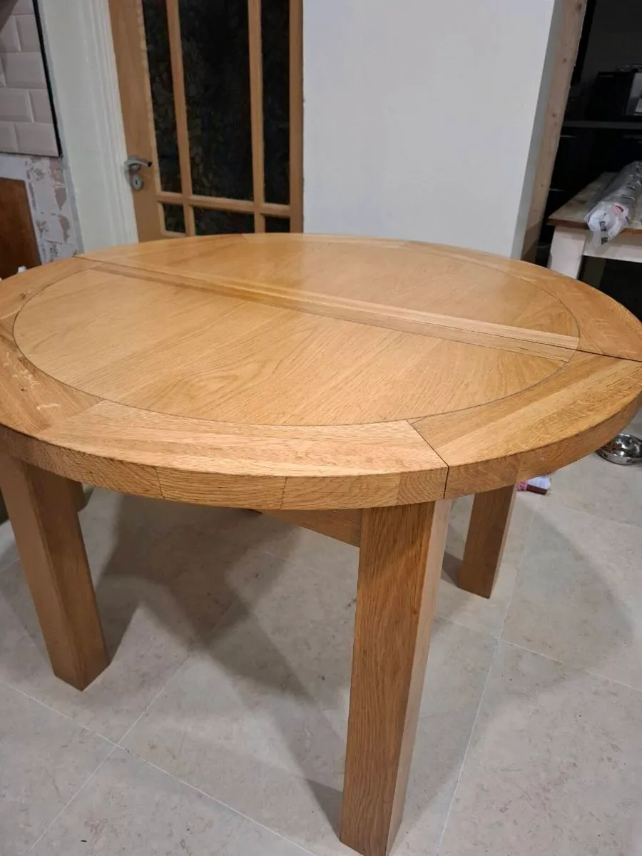 SMALL OAK TABLE - Image 1