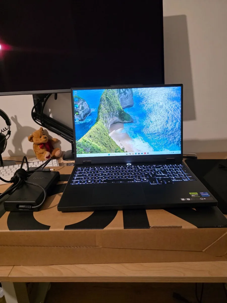 Lenovo Legion 5 RTX 5070 | i7-13650HX | 32GB RAM - Image 1