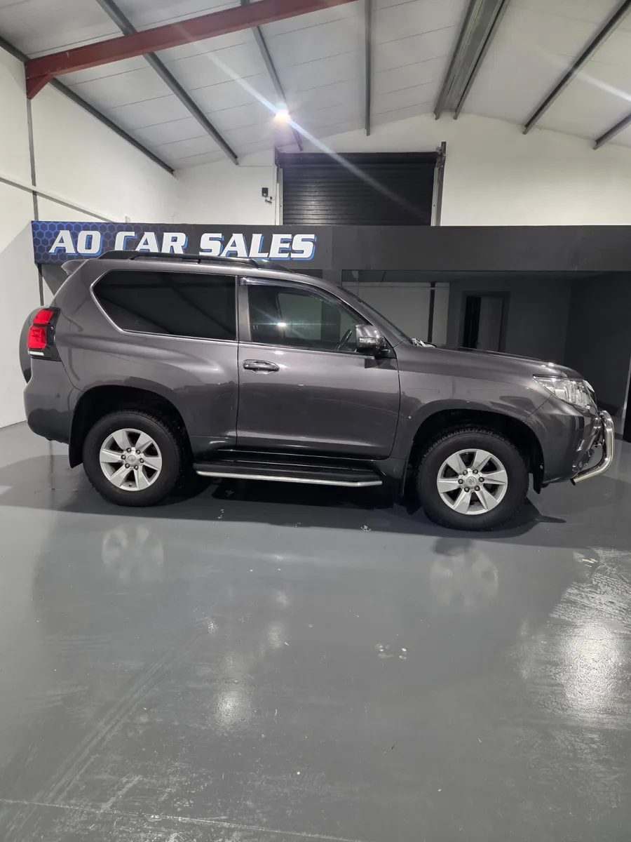 Toyota Land Cruiser 2019 swb - Image 4