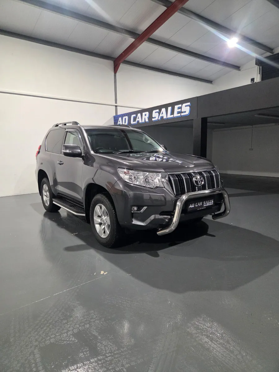Toyota Land Cruiser 2019 swb - Image 2