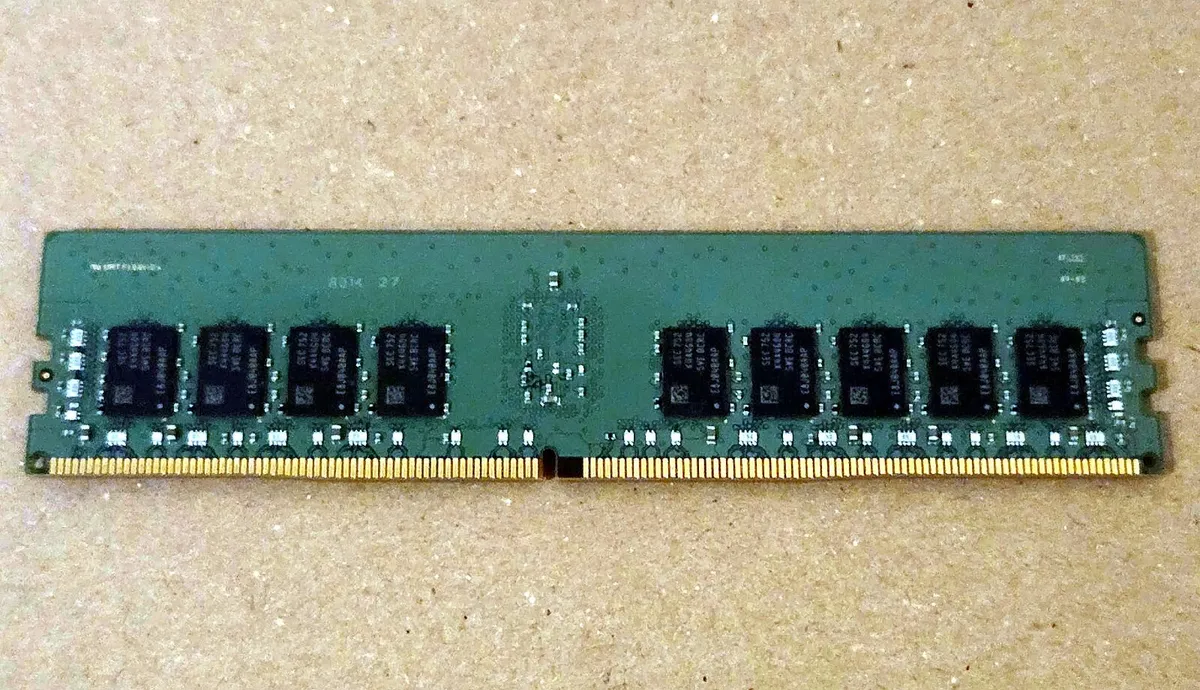 32GB DDR4 ECC RDIMM 2133 Micron MTA36ASF4G72PZ-2G1 - Image 1