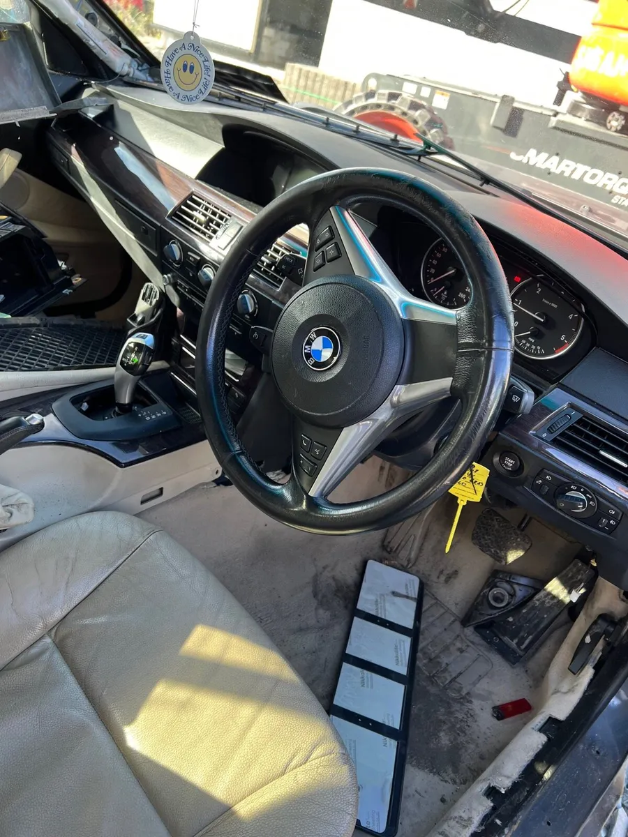 Breaking bmw 520d e60 2009 a68/7 n47d20a - Image 2