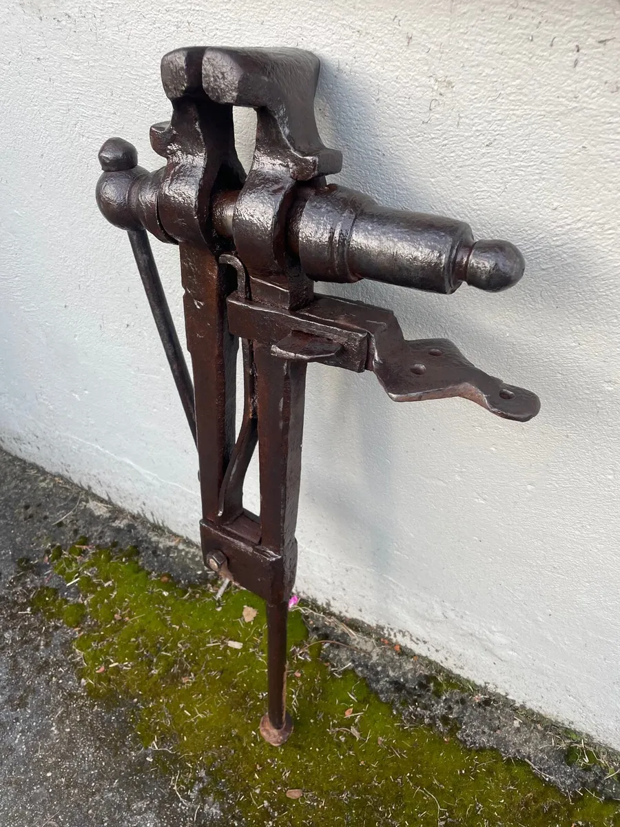 Blacksmith vice large - Image 2