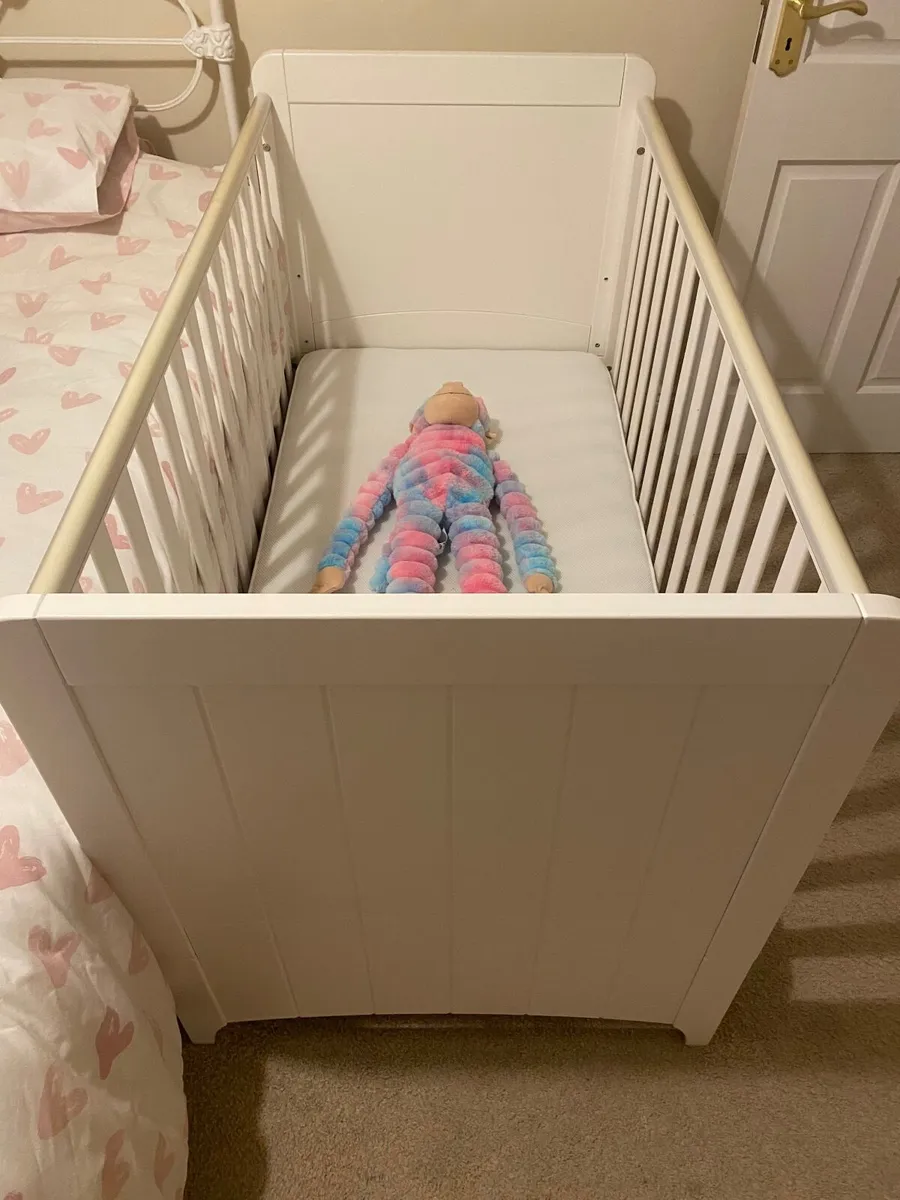 Cot/cotbed - Image 2
