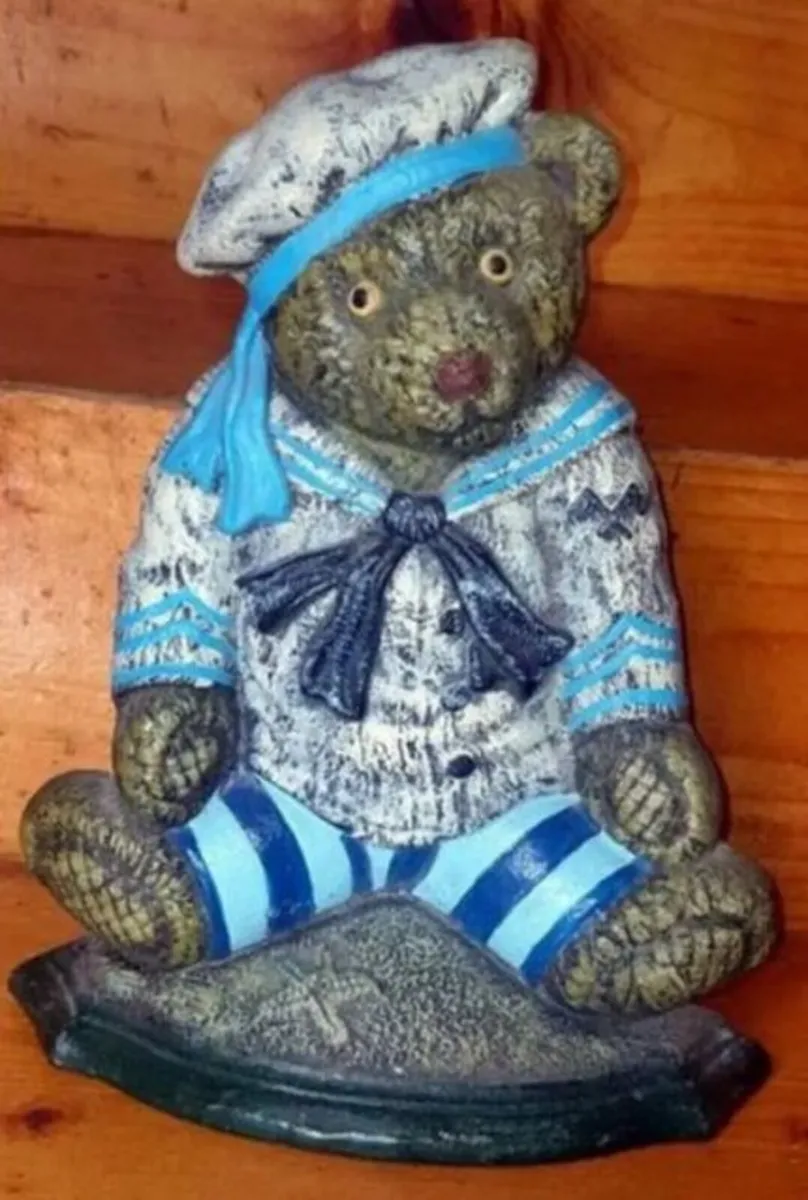 Vintage 12" Cast Iron Sailor Bear Doorstop - Image 4