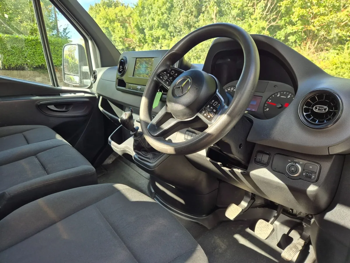 Mercedes-sprinter pickup - Image 4