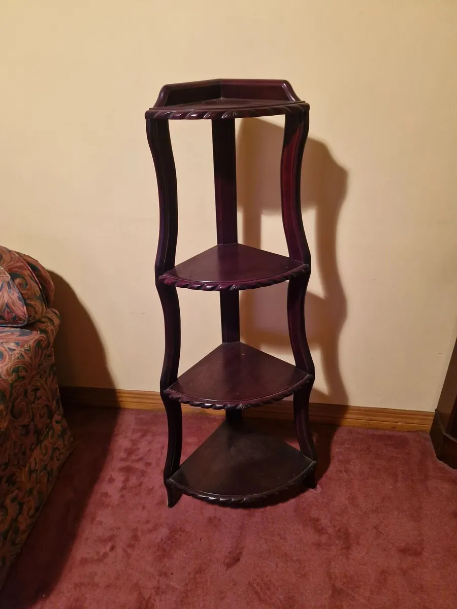 Mahogany display shelf