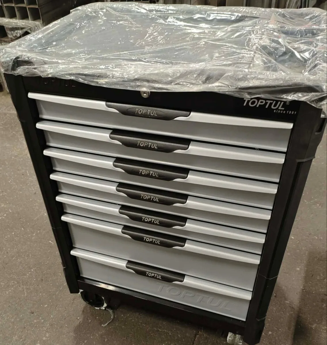 Toptull tool box - Image 3