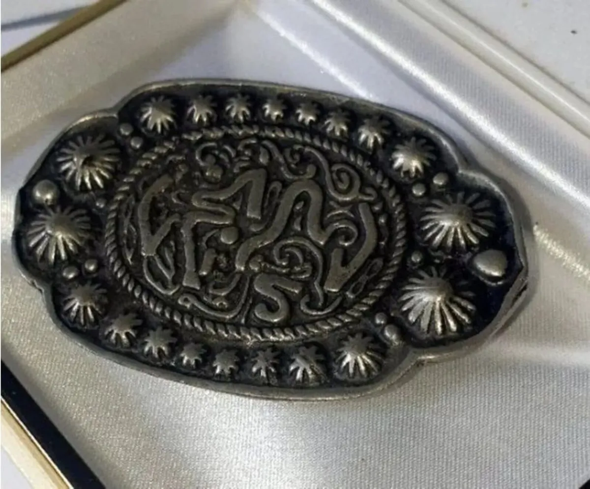 Pristine Vintage Ornate Silver Belt Buckle - Image 2