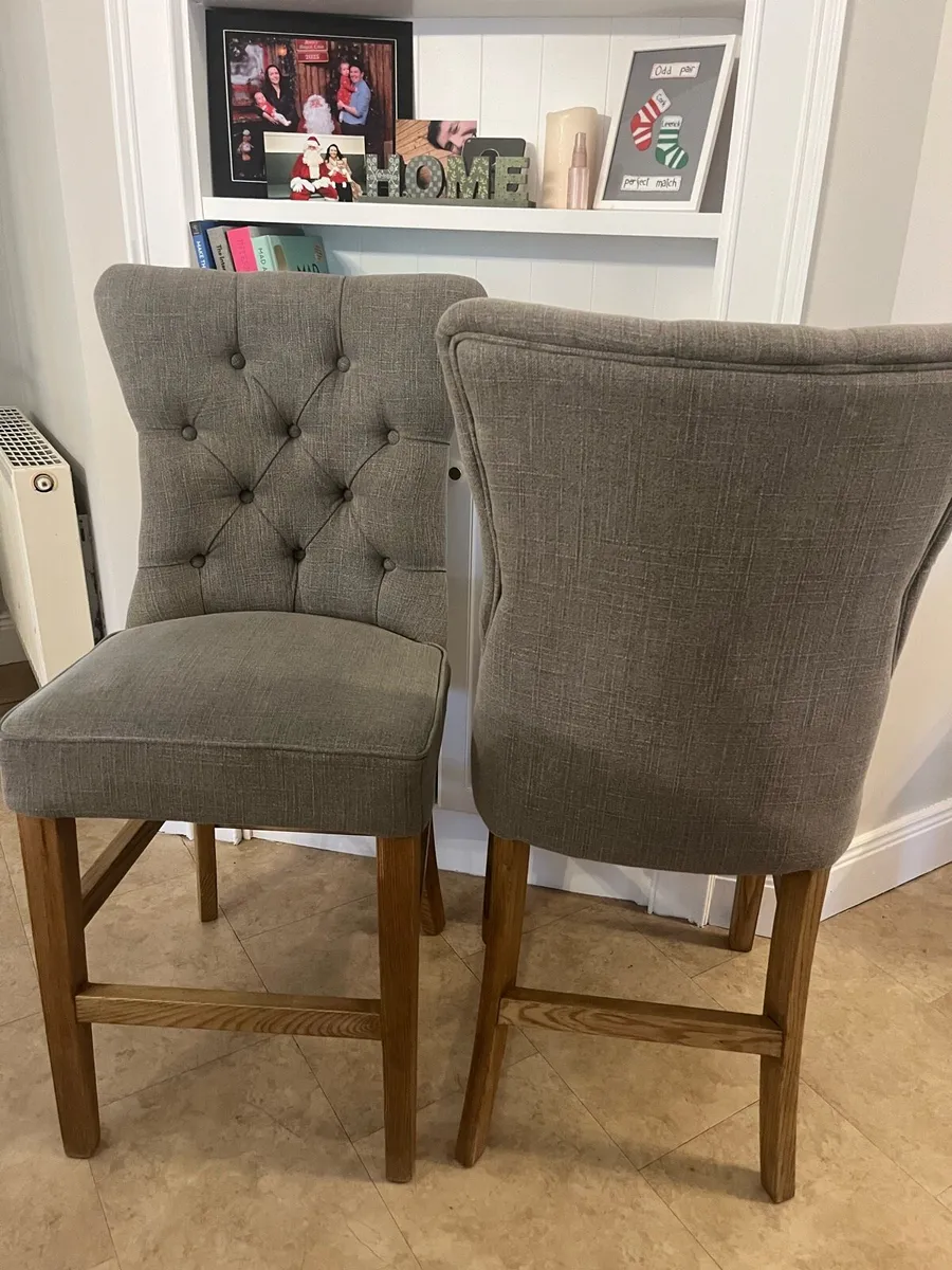 Island chairs - Image 3