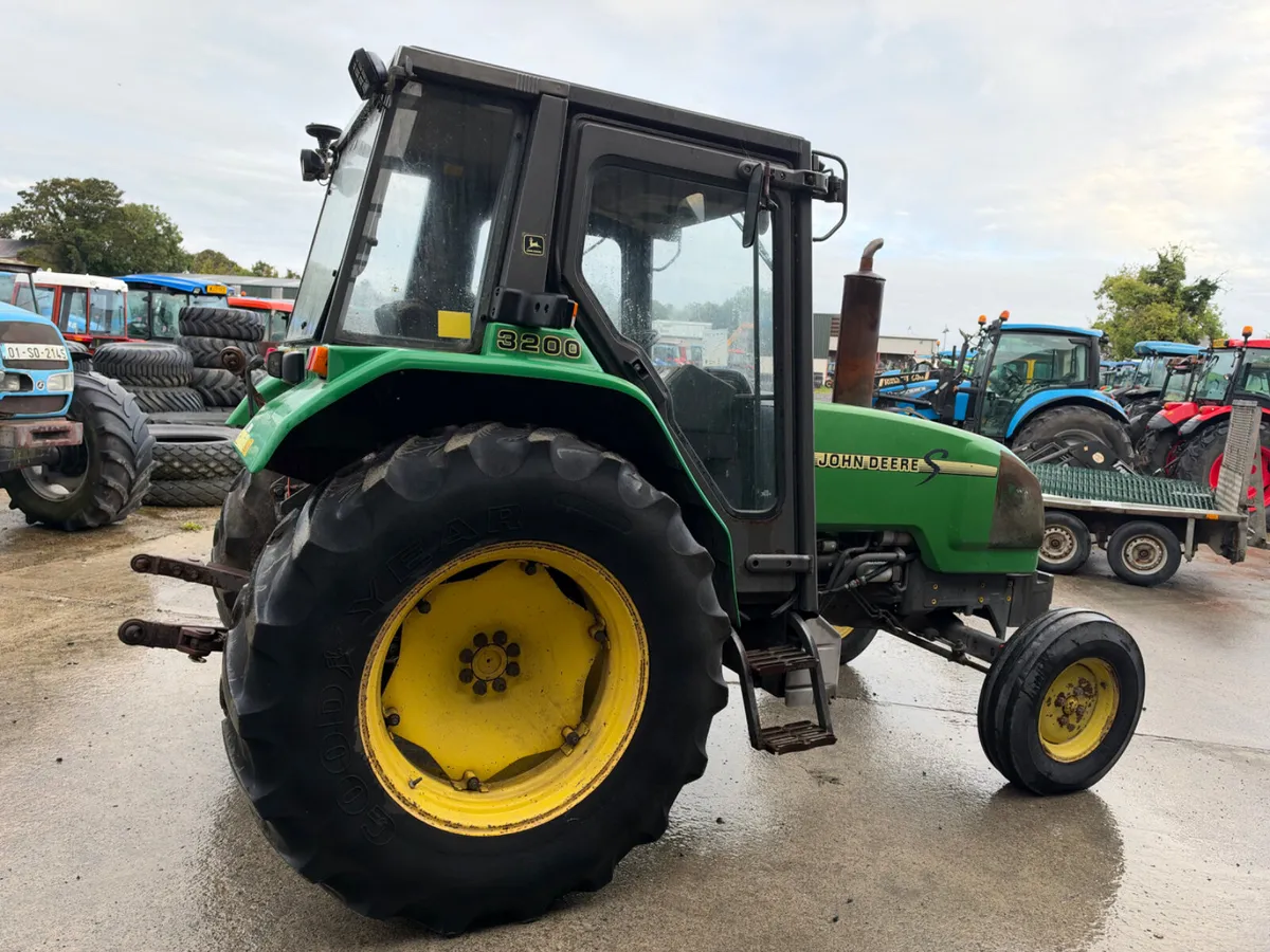 1996 John Deere 3200 2wd - Image 3