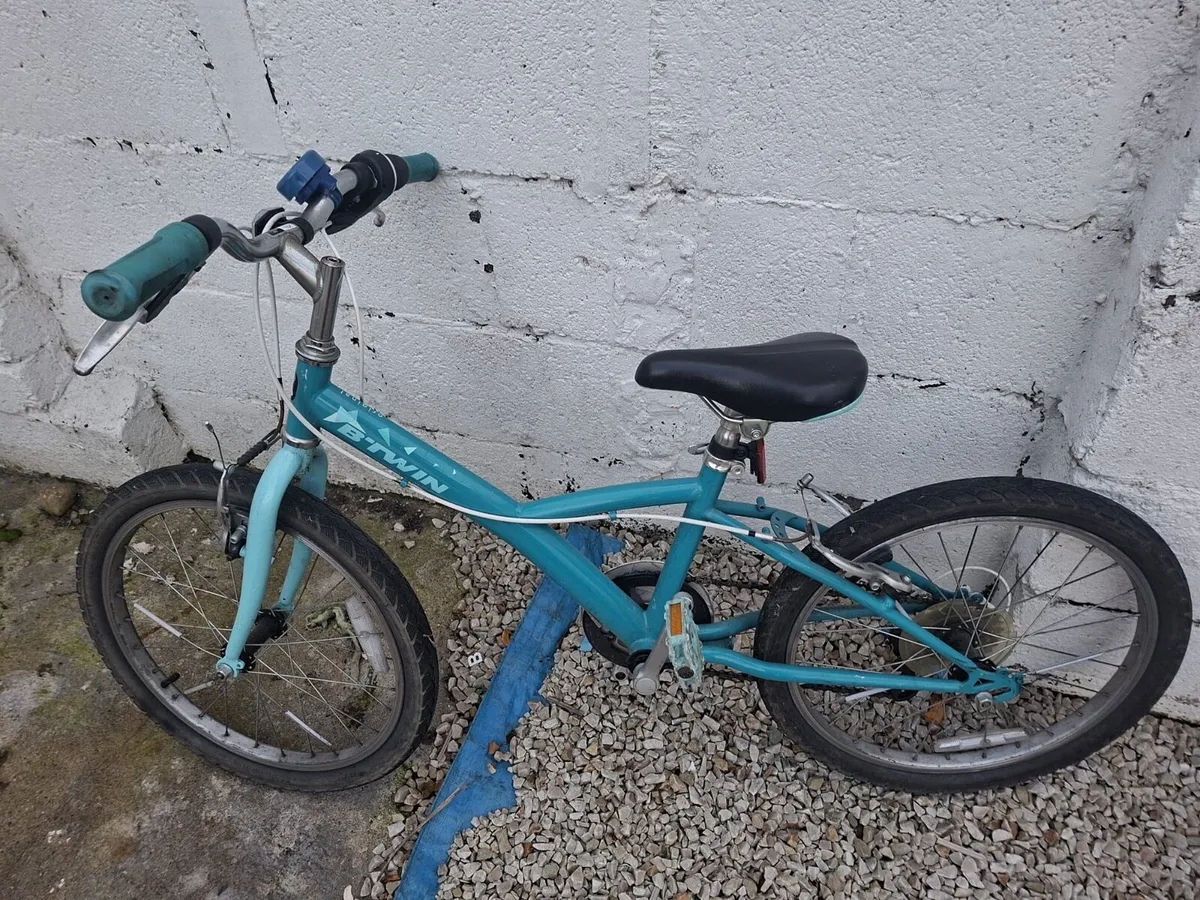 Boys bike - Image 1