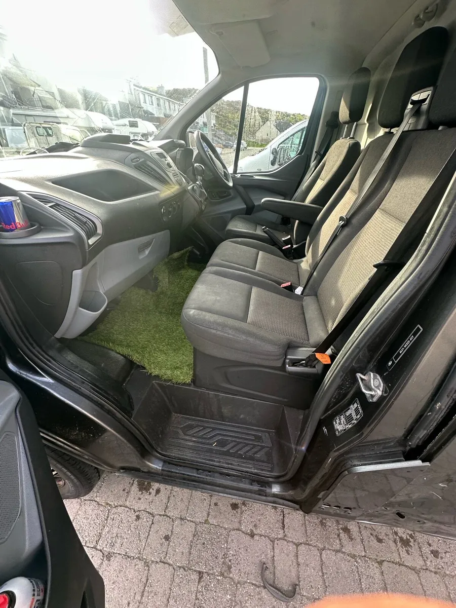 2018 Ford custom - Image 3