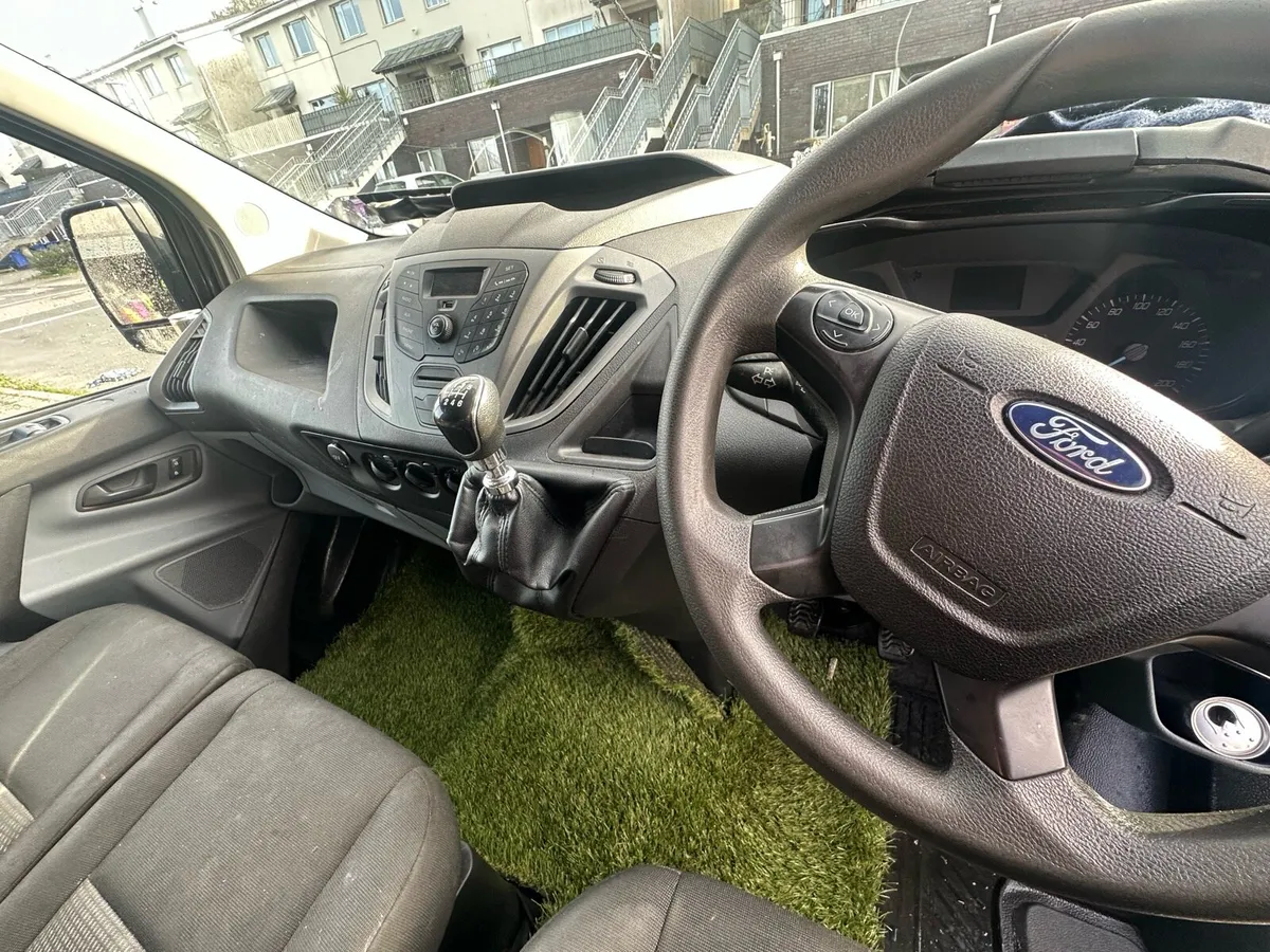 2018 Ford custom - Image 4