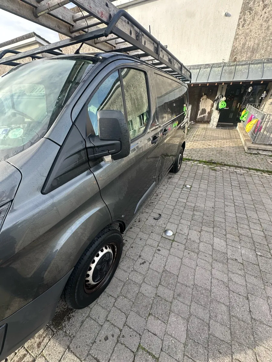 2018 Ford custom - Image 2