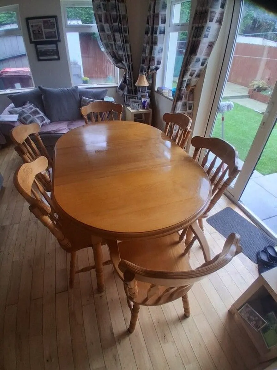 kitchen table and chairs - Image 2