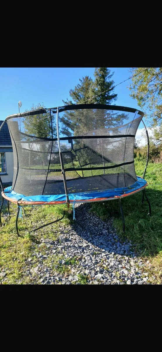 Trampoline
