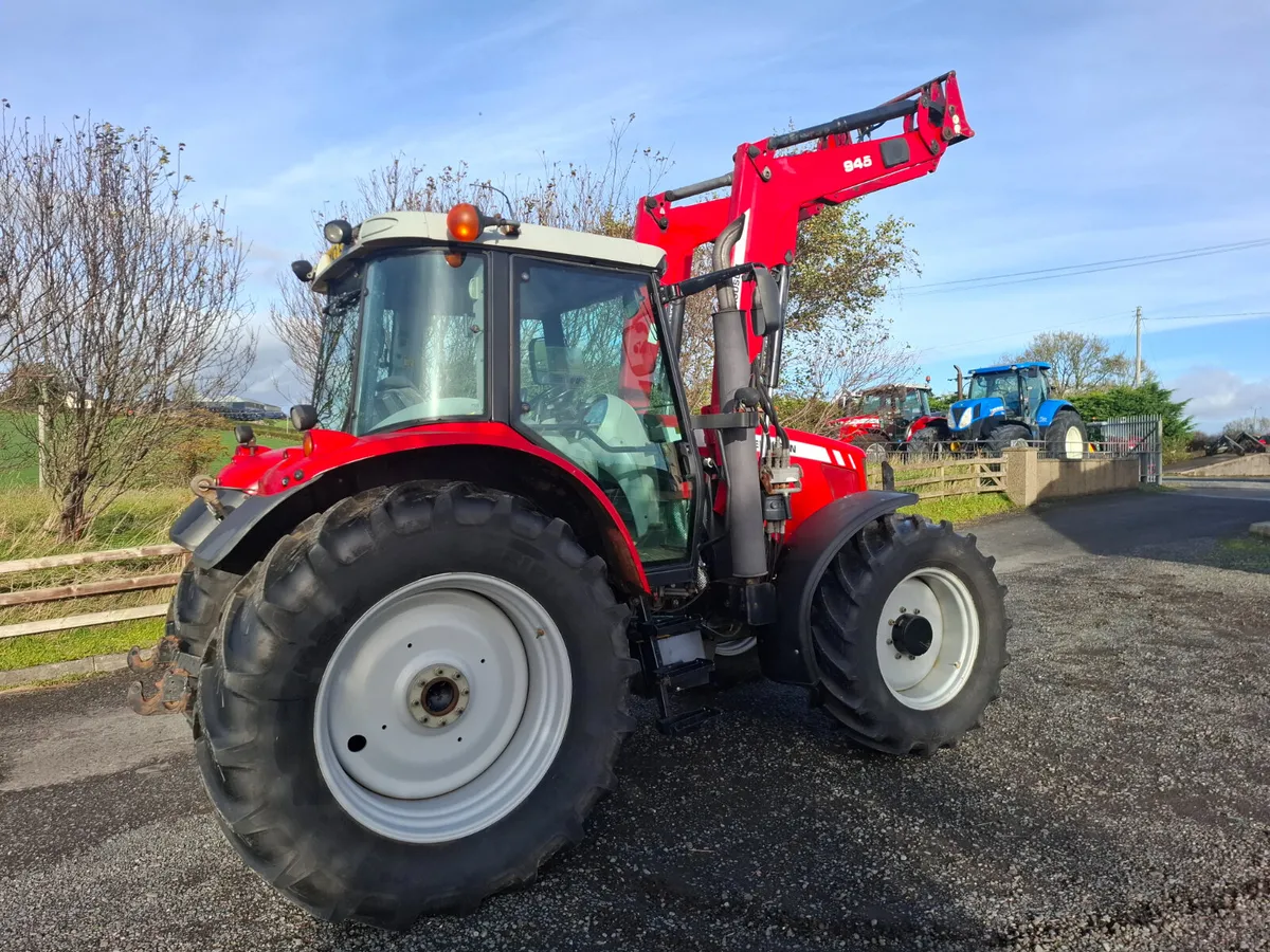 Massey Ferguson 6470 T3 & loader - Image 3