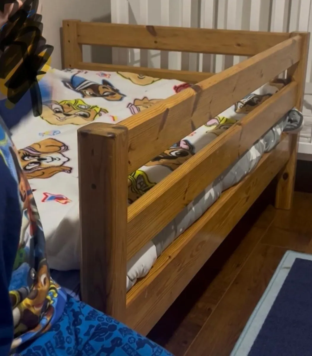single bed for kid - Image 1