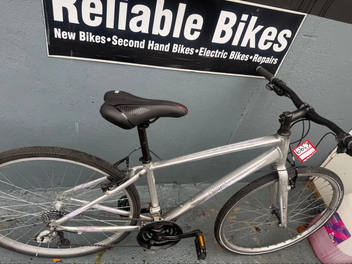 Giant bike❗️Open 7 days of the week ❗️ - Image 3