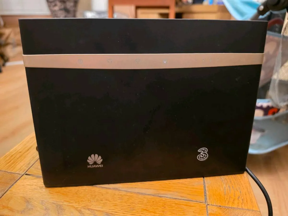 Huawei B525s-23a 4G/4G+ LTE Dual-Band Wi-Fi - Image 1