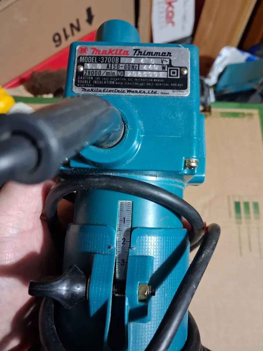 Makita trimmer 240 volt. - Image 1