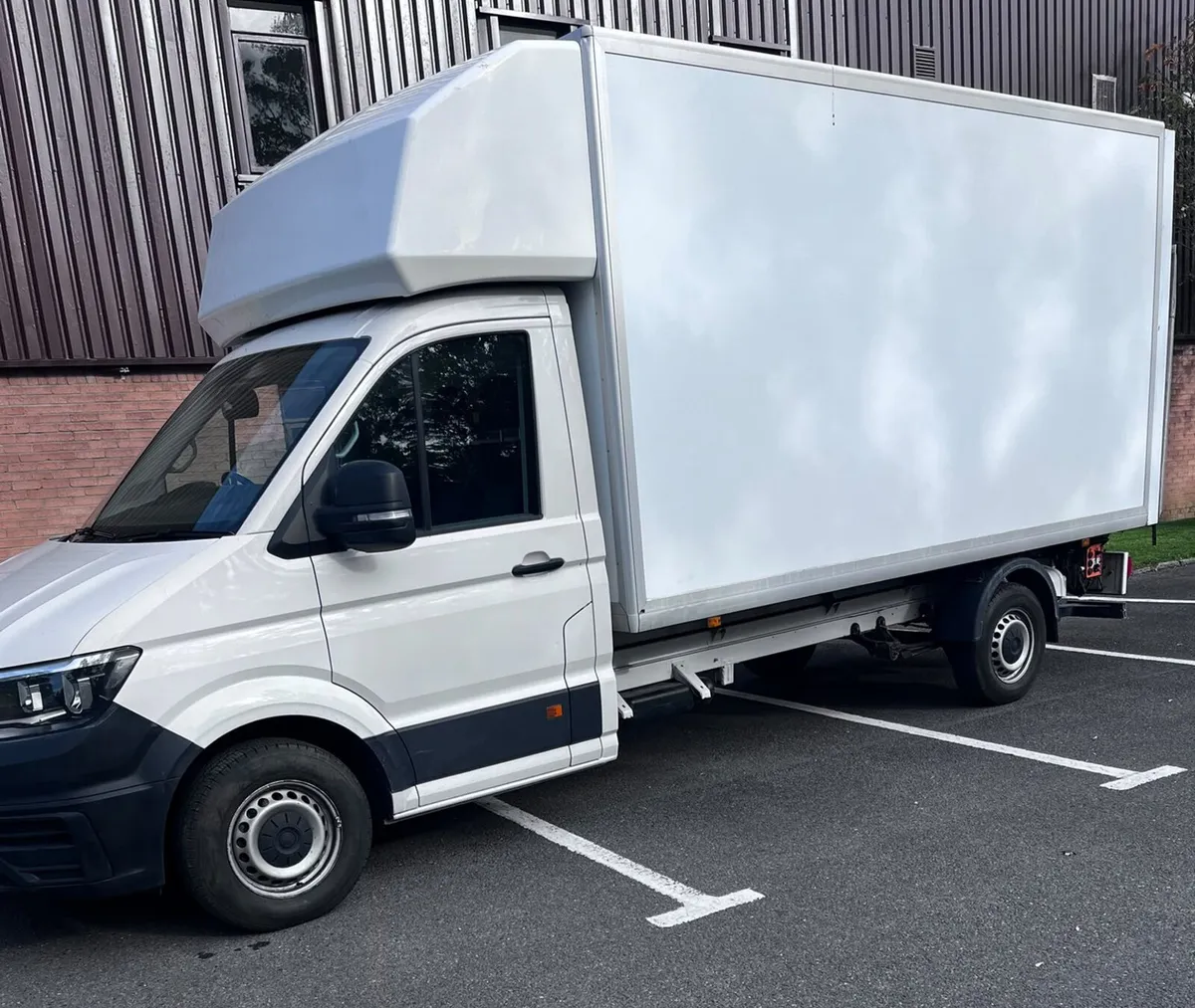 2020 Volkswagen Crafter Luton Box Van - Image 1