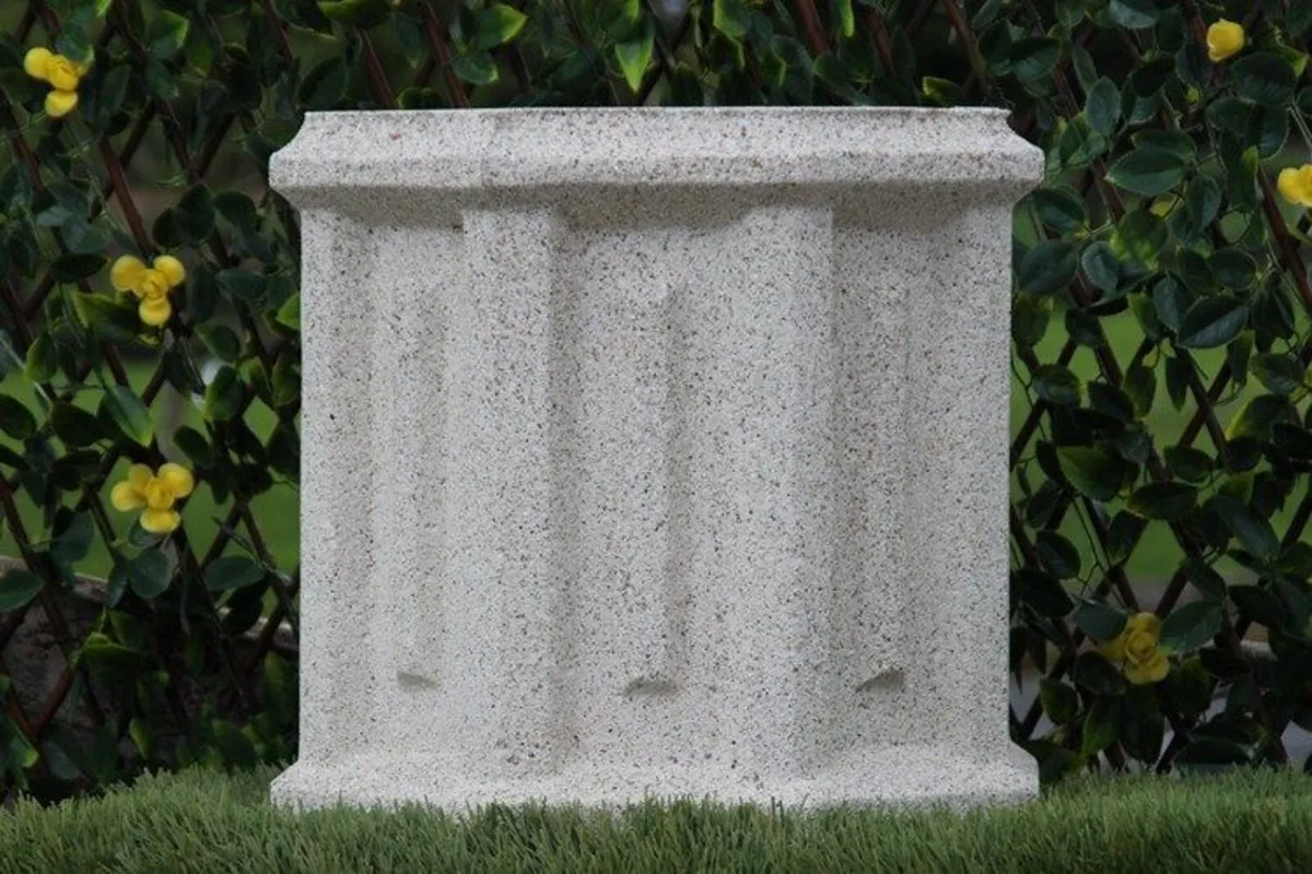 Reconstituted Granite hex Flower Pots -look fab!! - Image 3
