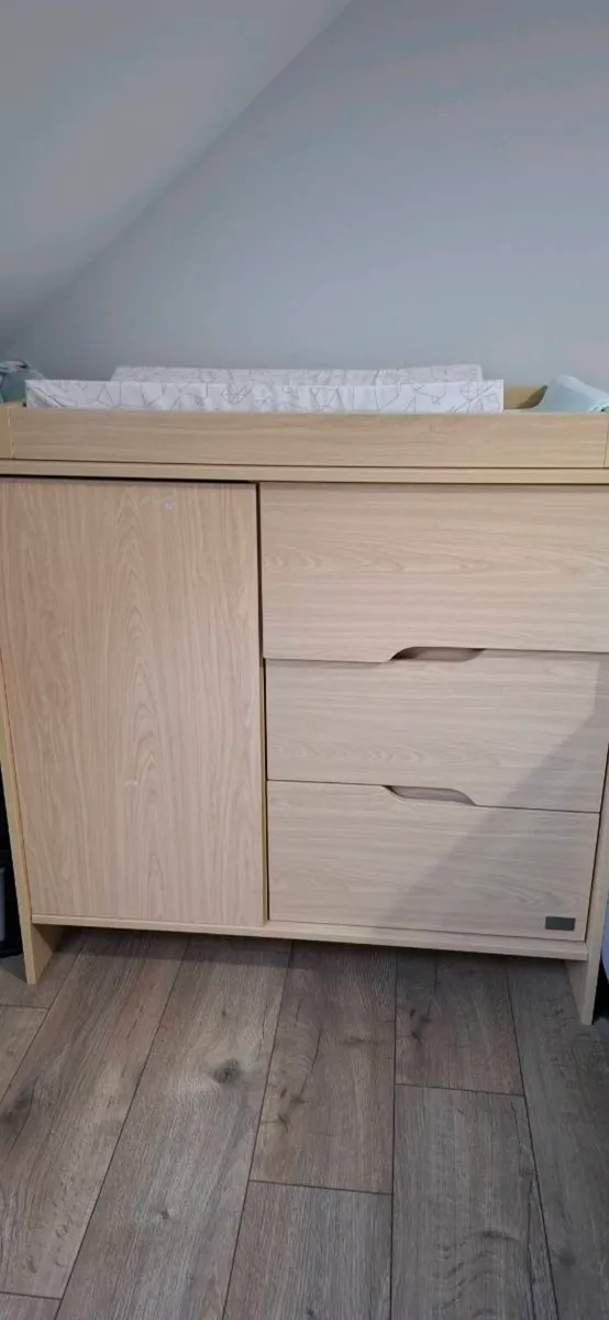 Baby/ Nursery Bedroom Set - Image 4