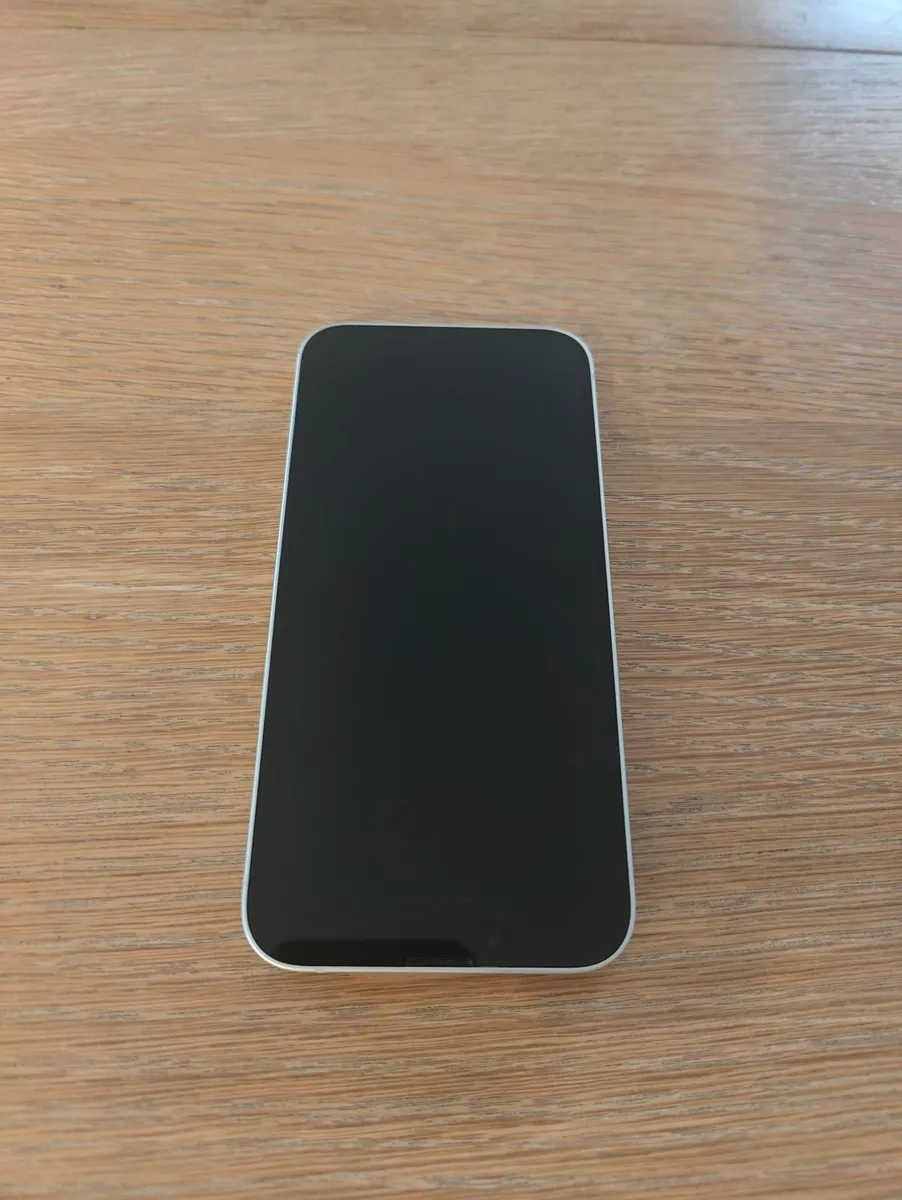Apple iPhone 13 | 128GB | White | Unlocked - Image 3