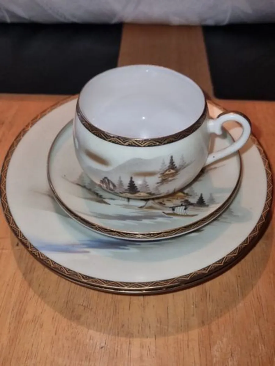 Japanese porcelain - Image 1