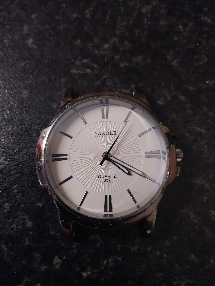 Yazole 332 Quartz Men's Watch - Image 1