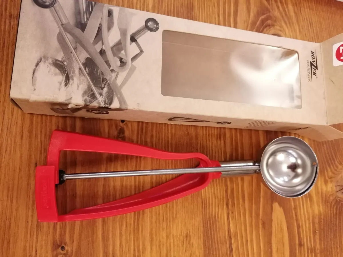 Bonzer Unigrip Professional Ice Cream Scoop - Image 3