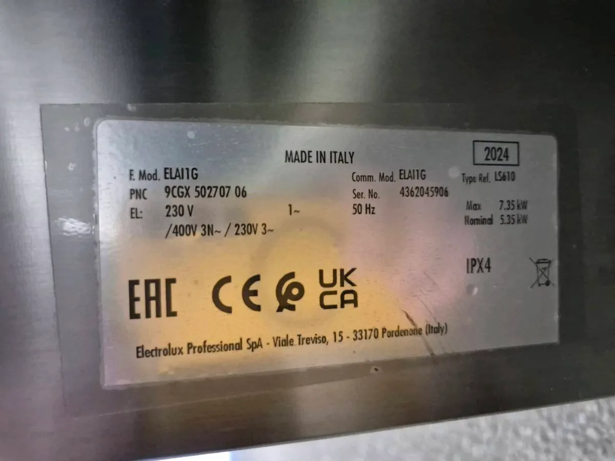 Electrolux Professional Commercial Glasswasher 2YO - Image 2