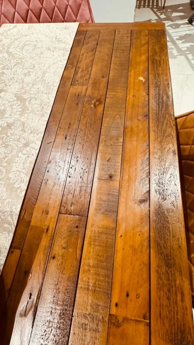 Reclaimed wood dining table - Image 1