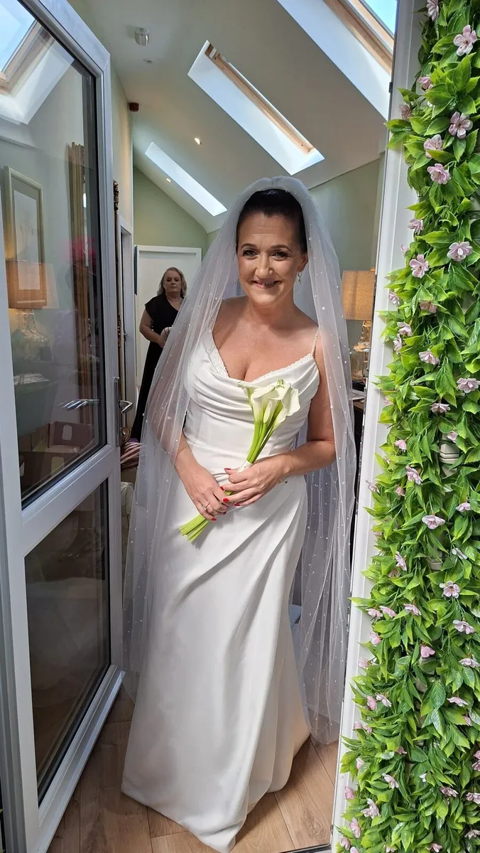 Justin Alexander ivory satin dress and veil - Image 3