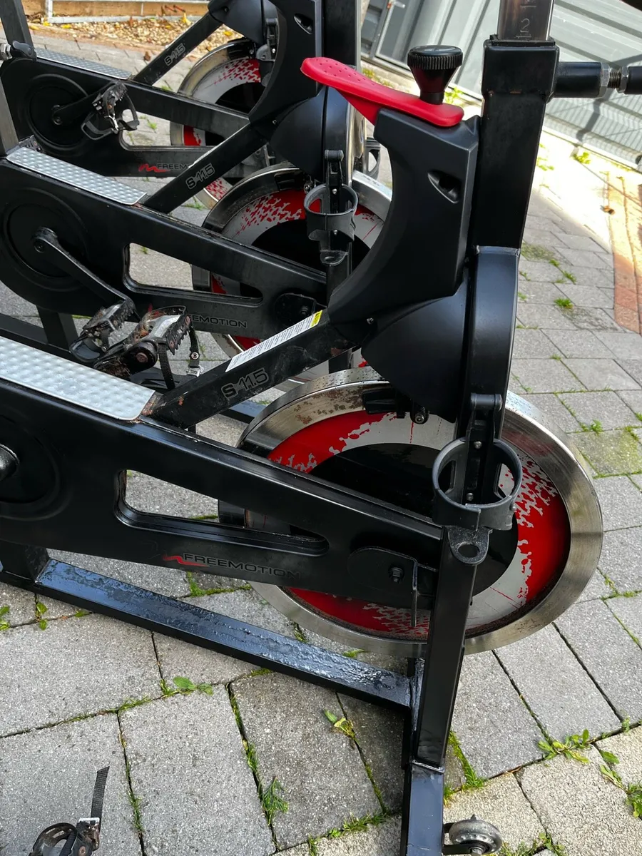 8 freemotion spin bikes S11.5. Commercial - Image 3
