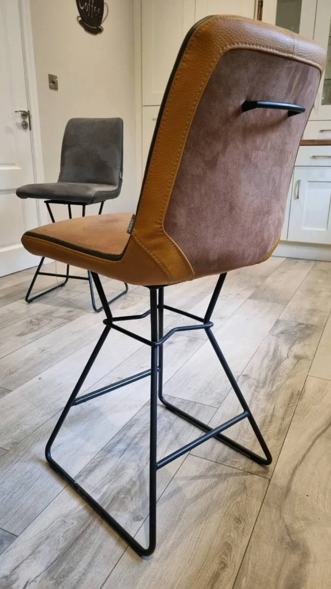 Dining table with 6 chairs - Image 4
