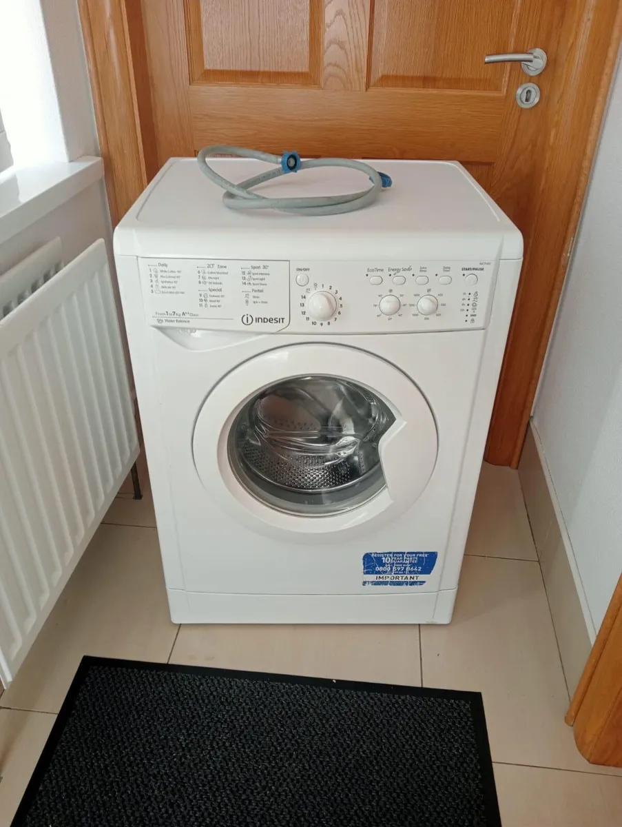 Indesit 7kg washing machine - Image 1