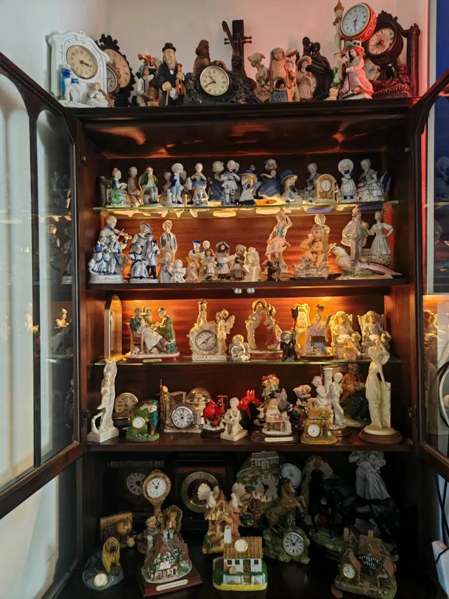 Statues - Image 4