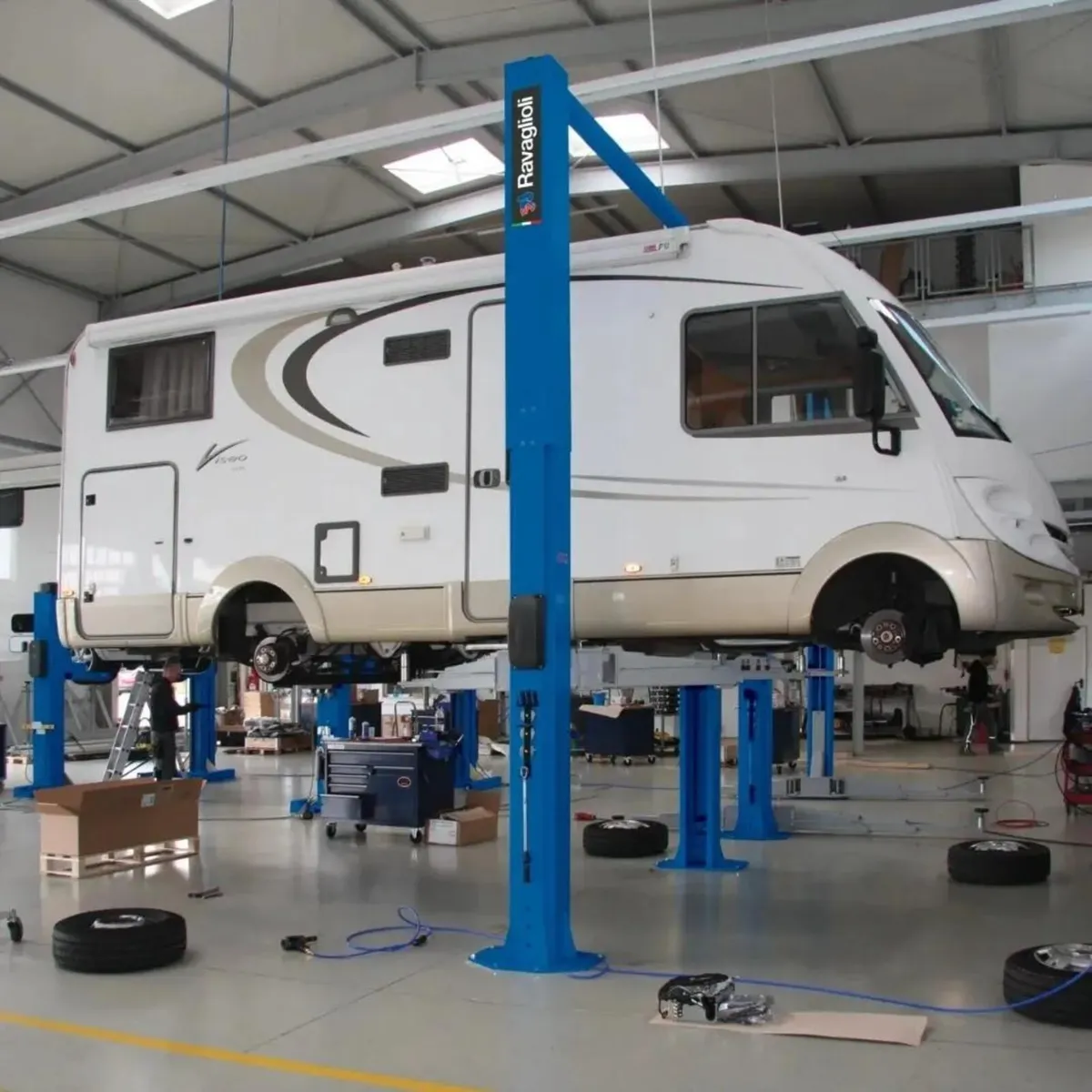 Ravaglioli Clear Floor Lift, 7-tonne, 400Volt - Image 3