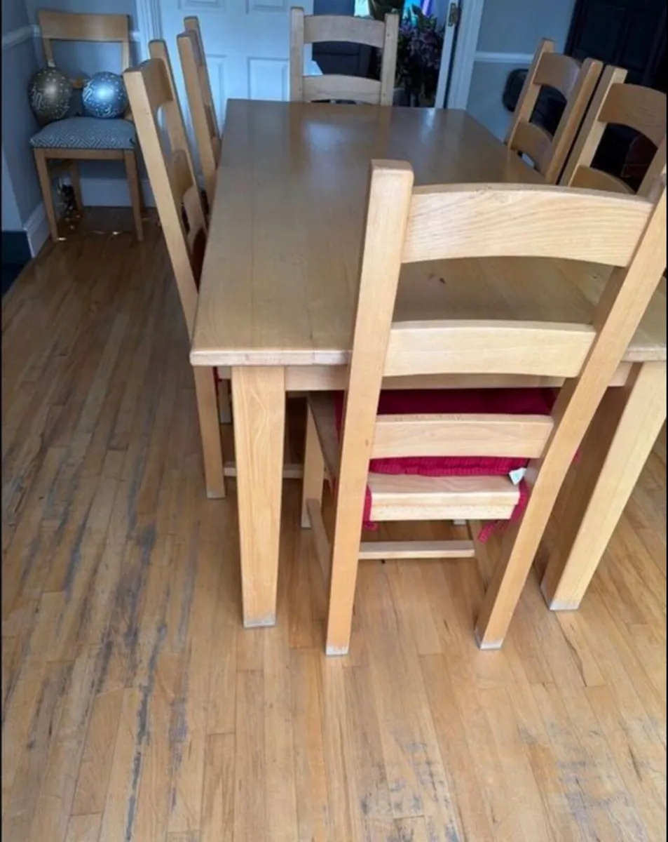 Solid wooden dining table and chairs - Image 3
